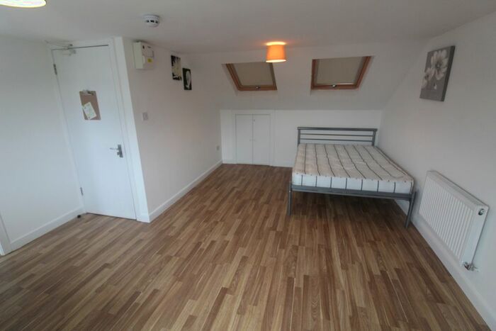 Studio To Rent In Allandale Crescent, Potters Bar, Hertfordshire, EN6