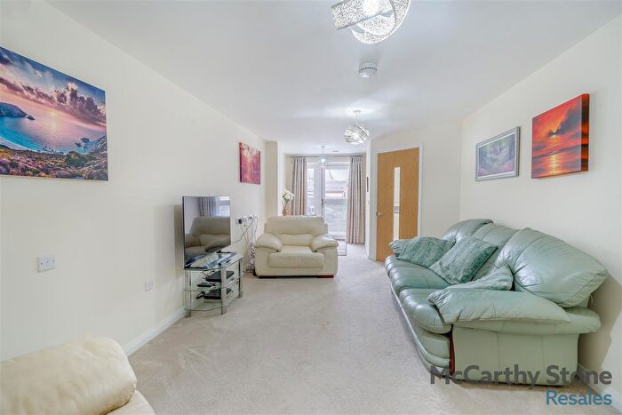 1 Bedroom Flat For Sale In Burlington Gardens, Leyland, PR25