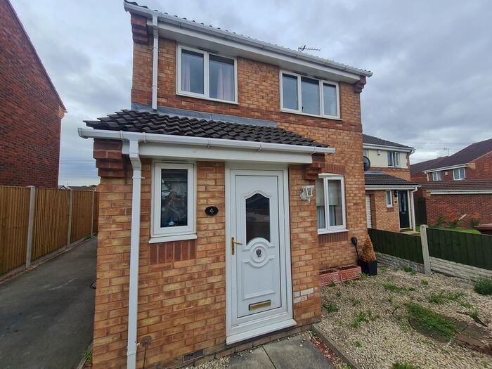 3 Bedroom Property To Rent In Dickens Drive, Castleford, WF10