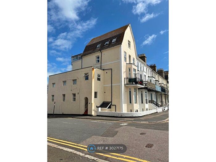 2 Bedroom Flat To Rent In West Parade, Hythe, CT21