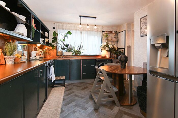 3 Bedroom Terraced House For Sale In Eden Drive, Livingston, EH54