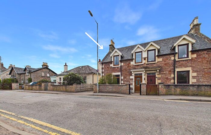 3 Bedroom Semi Detached House For Sale In Kingsmills Road, Inverness, IV2