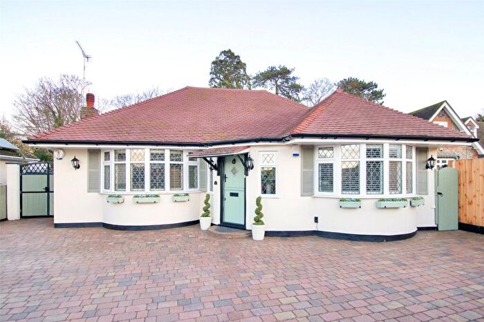 3 Bedroom Bungalow For Sale In Hartley Road, Longfield, Kent, DA3