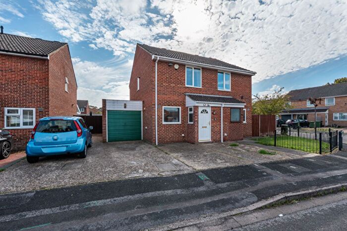 2 Bedroom Semi-Detached House For Sale In Calbourne, Netley Abbey, SO31