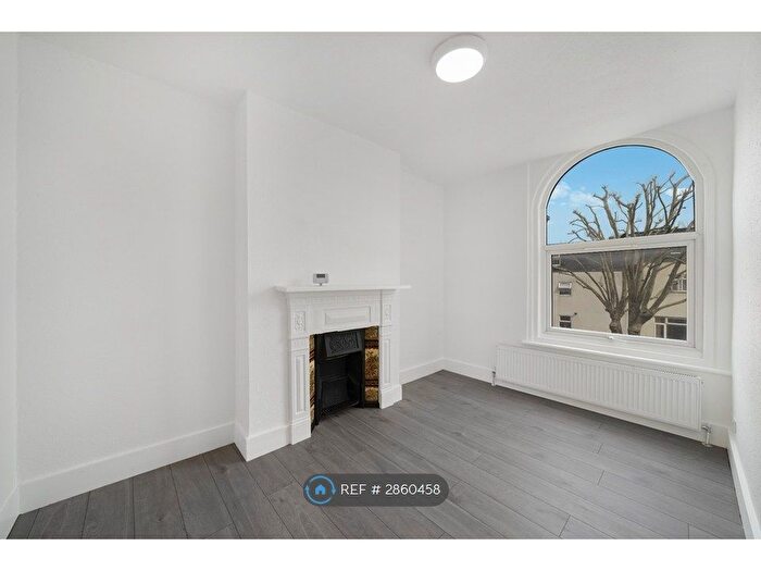 1 Bedroom Flat To Rent In London Road, London, SW16