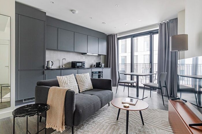 1 Bedroom Flat To Rent In Stratford, E20
