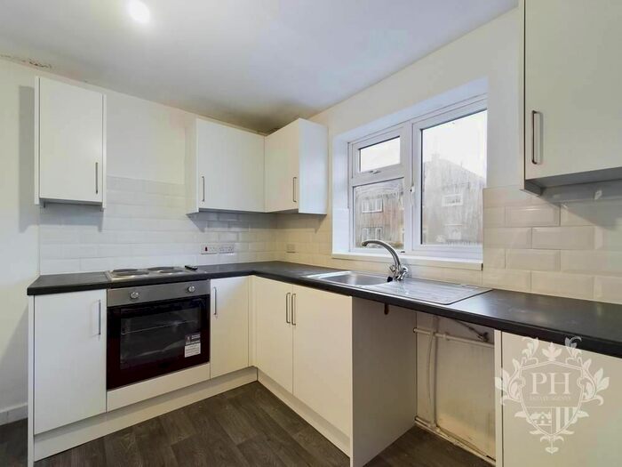 2 Bedroom Flat For Sale In Grange Estate, Middlesbrough, TS6