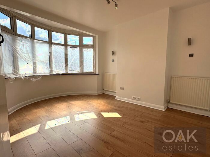 3 Bedroom Terraced House To Rent In Church Hill Road, East Barnet, Barnet, EN4