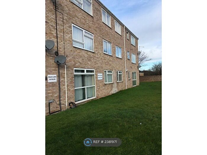 2 Bedroom Flat To Rent In Sandgate, Swindon, SN3