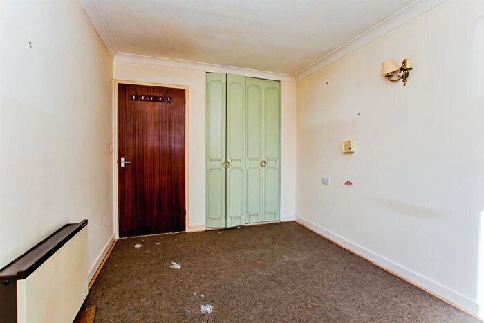 1 Bedroom Flat For Sale In Homenene House, Orton Goldhay, Peterborough, PE2