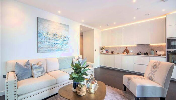 2 Bedroom Flat To Rent In Thornes House, Th Floor, Two Bed Luxury Apartment- - Sq Ft (£p/w), SW11