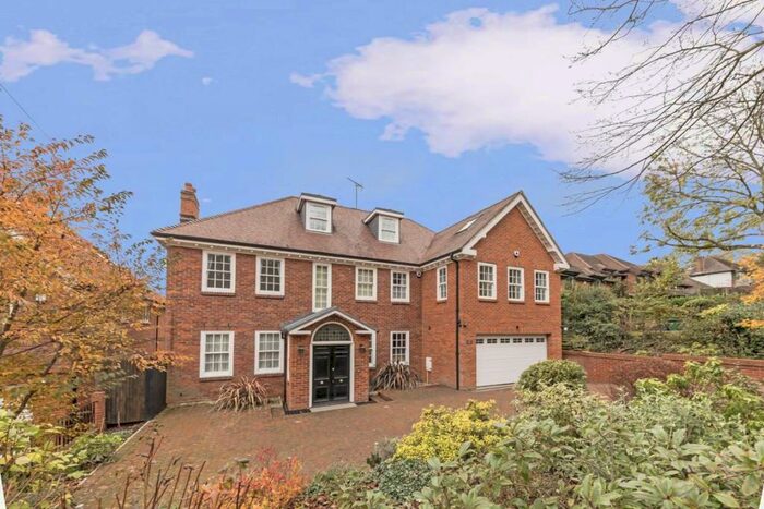 6 Bedroom Detached House To Rent In Milespit Hill, London, NW7