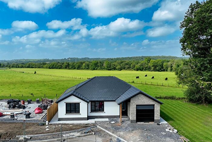 3 Bedroom Detached Bungalow For Sale In Golwg Y Garreg Las, Ammanford, SA18
