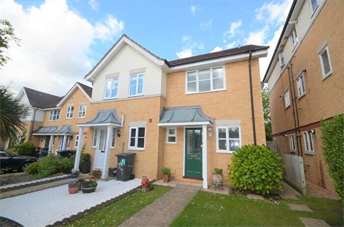 2 Bedroom End Of Terrace House To Rent In Grenville Place, Mill Hill, NW7