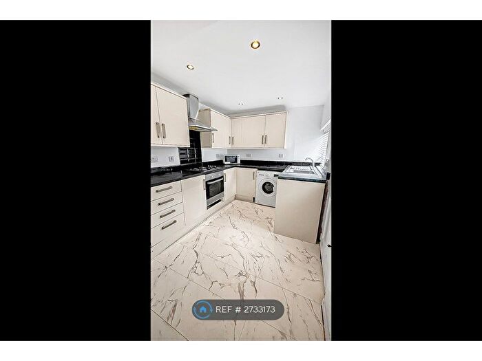 2 Bedroom Semi Detached House To Rent In Albert St, Maidstone, ME14