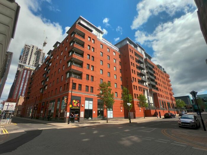 2 Bedroom Flat To Rent In The Quadrangle, Lower Ormond Street, Manchester, M1