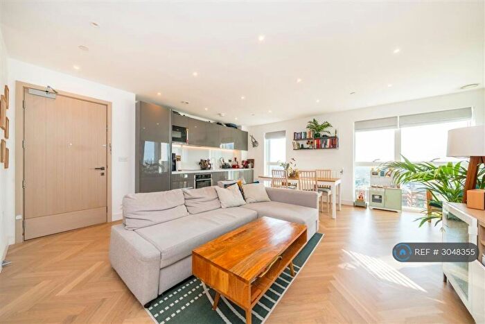 2 Bedroom Flat To Rent In Birch House, London, SE3