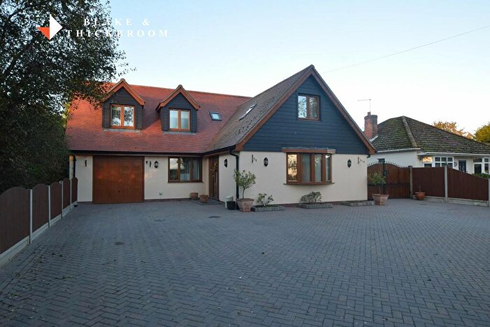4 Bedroom Chalet For Sale In St Johns Road, Clacton-on-Sea, CO16