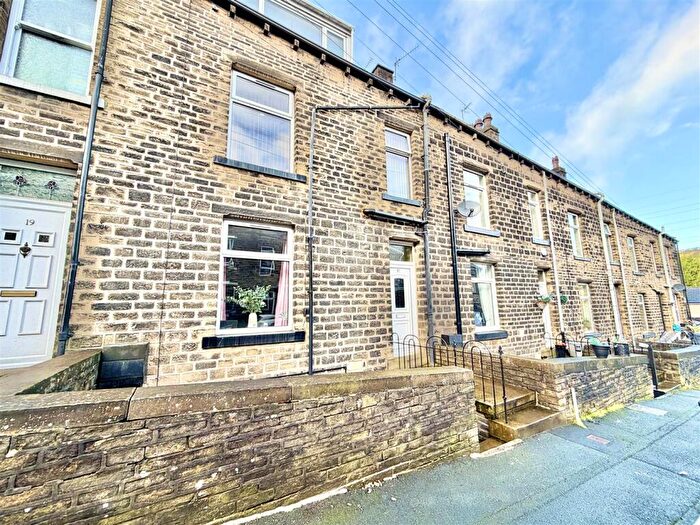 2 Bedroom House For Sale In Margate Street, Sowerby Bridge, HX6
