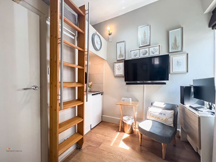 Studio To Rent In Old Brompton Road, London, SW5