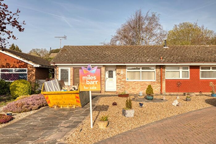3 Bedroom Bungalow For Sale In Bradstow Way, Broadstairs, Kent, CT10