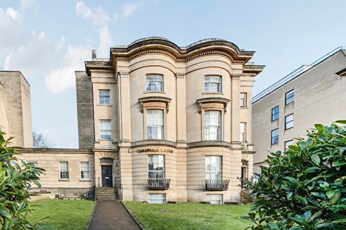 2 Bedroom Apartment For Sale In Kings Road, Reading, RG1