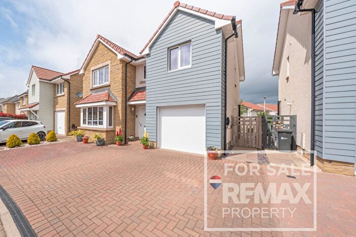 4 Bedroom Detached House For Sale In Badger Walk, East Calder, EH53