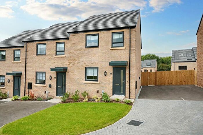 3 Bedroom Terraced House To Rent In Lincoln Drive, Gedling, Nottingham, Nottinghamshire, NG4