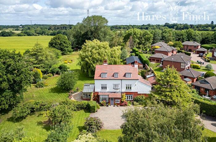 6 Bedroom Detached House For Sale In Lea-By-Backford, Backford, CH1