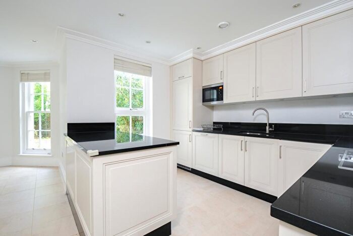 5 Bedroom Terraced House To Rent In Richmond Lock, St Margarets, TW1