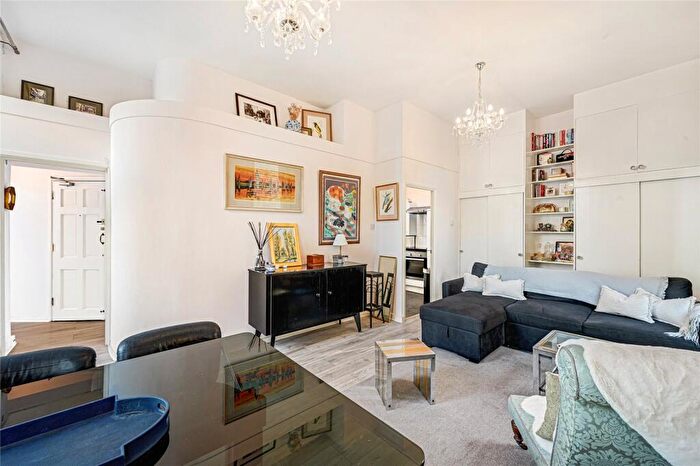 1 Bedroom Property To Rent In Redcliffe Square, London, SW10