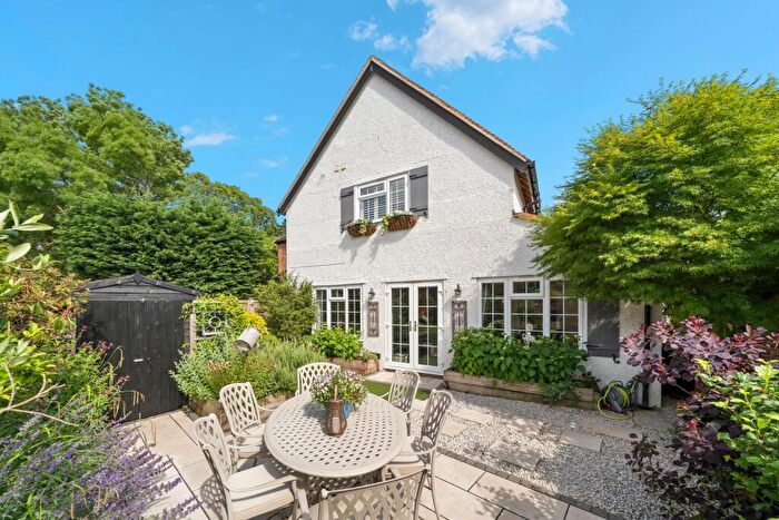 3 Bedroom Semi-Detached House For Sale In Station Road, Stoke D'abernon, KT11