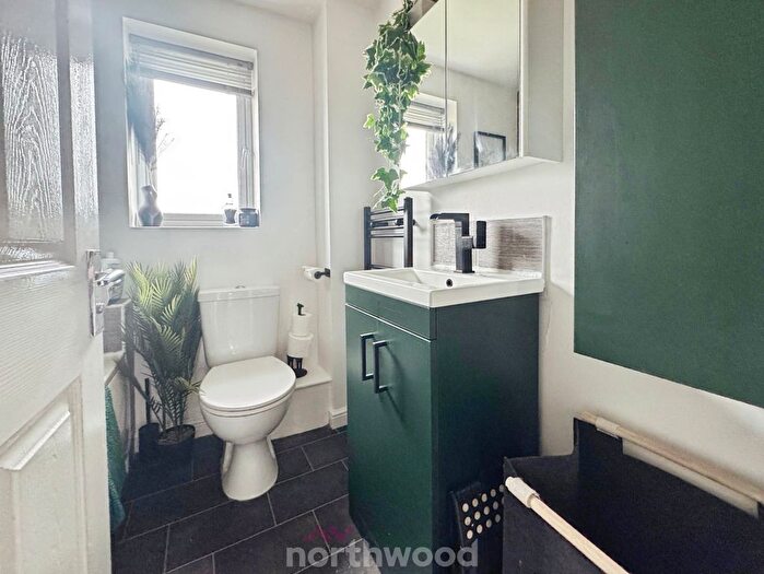 3 Bedroom Semi-Detached House For Sale In Oxford Street, Thorne, Doncaster, DN8