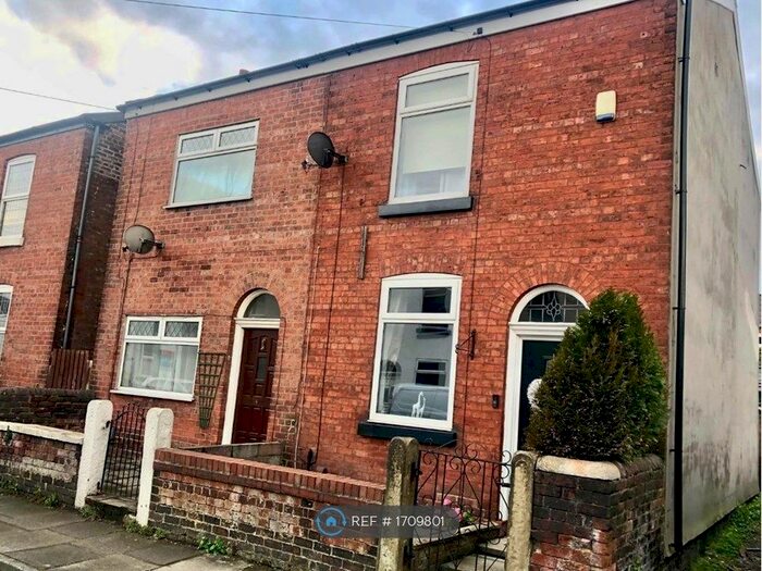 2 Bedroom Semi-Detached House To Rent In Co-Operative Street, Stockport, SK7