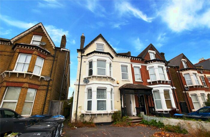 3 Bedroom Flat To Rent In Morland Road, Addiscombe, Croydon CR0