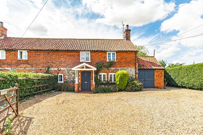 3 Bedroom Cottage For Sale In Great Massingham, PE32