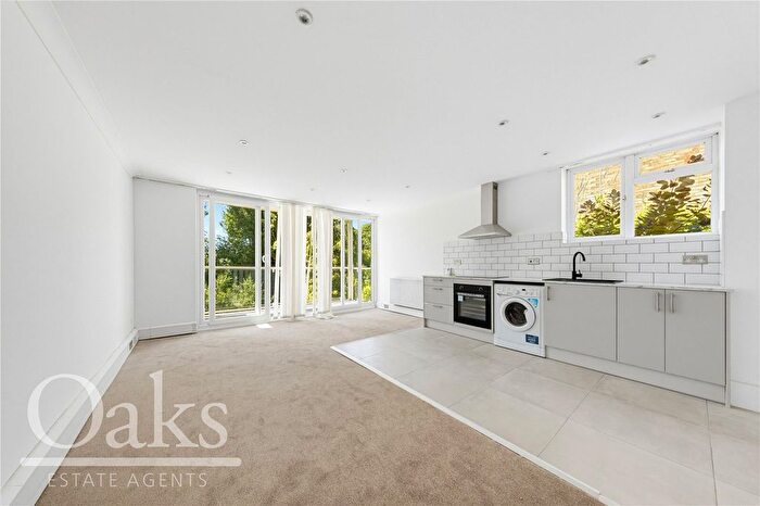 2 Bedroom Flat For Sale In Averil Grove, Streatham, SW16