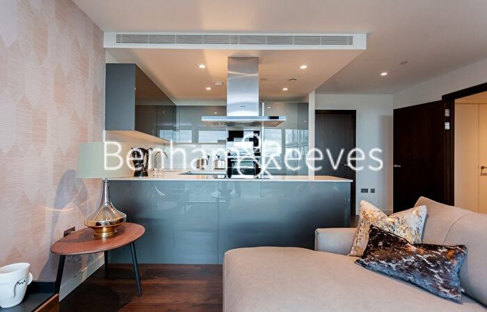 2 Bedroom Flat To Rent In Lavender Place, Royal Mint Street, E1