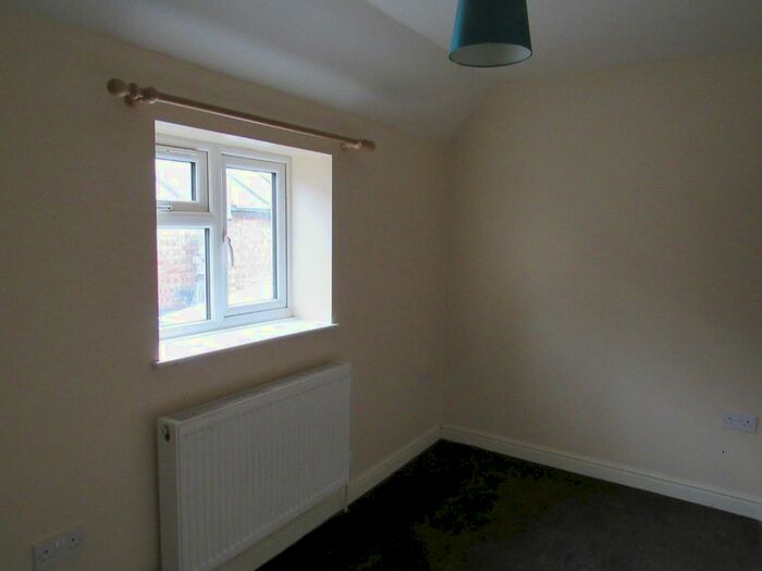 2 Bedroom Semi-Detached House To Rent In Meadowgate, Bourne, PE10