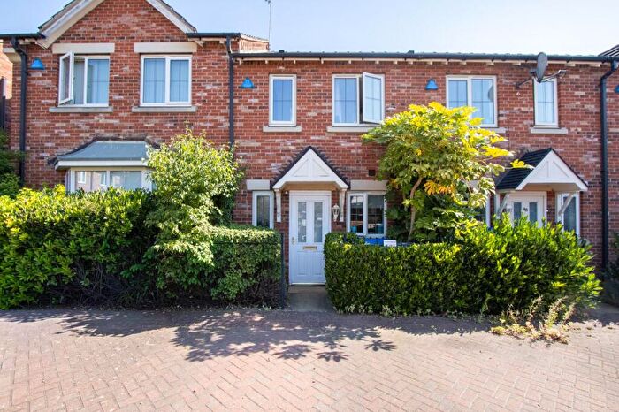 2 Bedroom Terraced House For Sale In Honeysuckle Close, Bessacarr, Doncaster, DN4