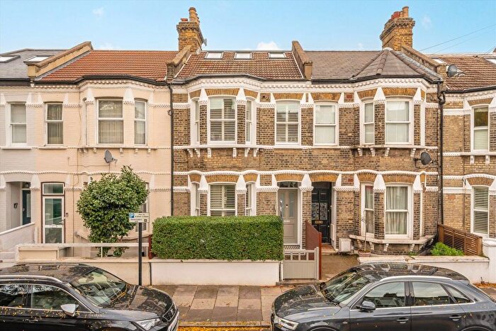 5 Bedroom Property For Sale In Kimberley Road, Clapham North, SW9