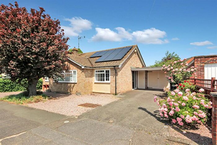 3 Bedroom Detached Bungalow For Sale In , Harvey Road, Rushden, NN10