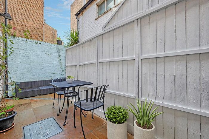 1 Bedroom Flat For Sale In Mountgrove Road, London, N5