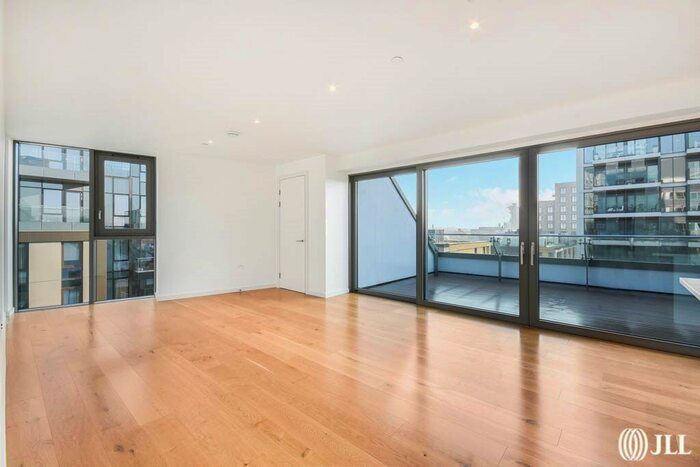 2 Bedroom Flat To Rent In Eastfields Avenue, London, SW18