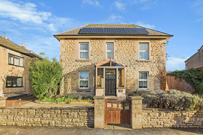 4 Bedroom Detached House For Sale In King Street, Melksham, SN12