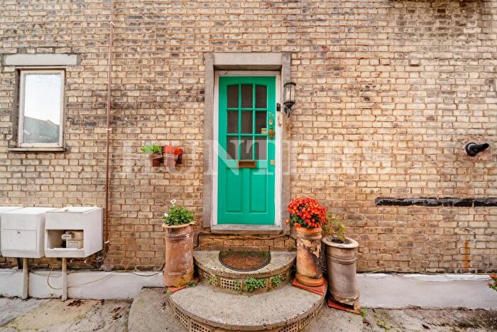 3 Bedroom Flat For Sale In St Pauls Road, Tottenham, N17