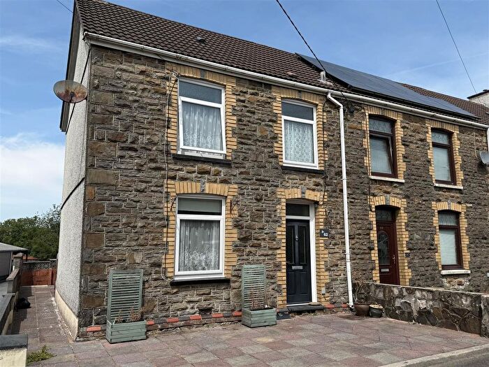 3 Bedroom End Terrace House For Sale In Bethesda Road, Tumble, Llanelli, SA14