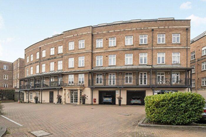 2 Bedroom Flat For Sale In Jefferson Place, Bromley, Kent, BR2