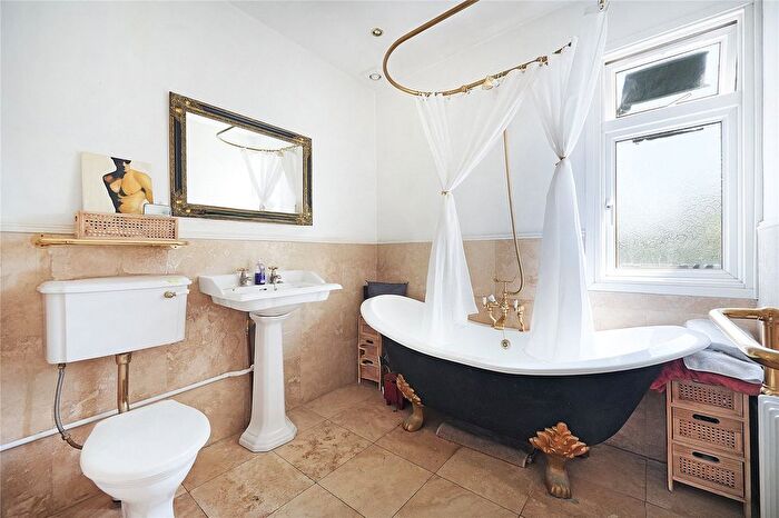 3 Bedroom Terraced House For Sale In James Lane, Leytonstone, London, E11