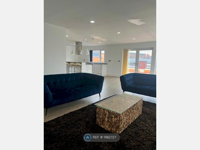 3 Bedroom Flat To Rent In Bull Street, Lancashire, BB11